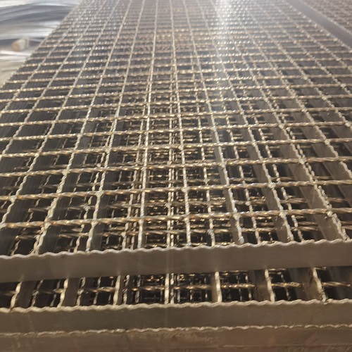 平臺(tái)走道馬道鋼格柵鋼格板多少錢(qián)一平方