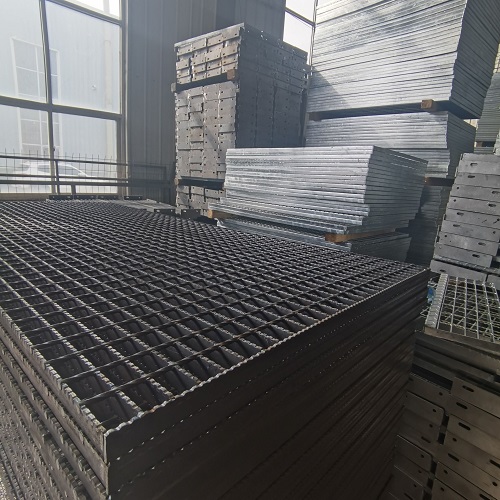 環(huán)保型平臺(tái)鋼格板：綠色工業(yè)發(fā)展的新趨勢