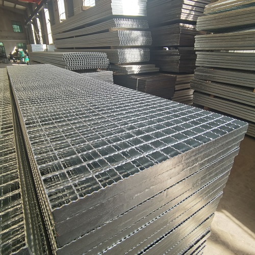 客戶血淚教訓(xùn)：選錯鋼格板規(guī)格，3個月就變形