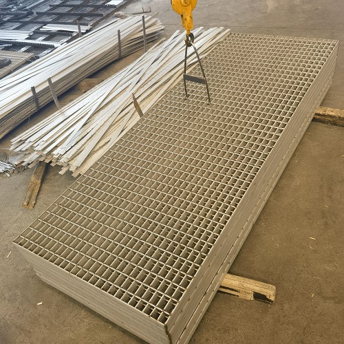 案例解析：某高鐵項目如何通過定制鋼格板節(jié)省30%成本？