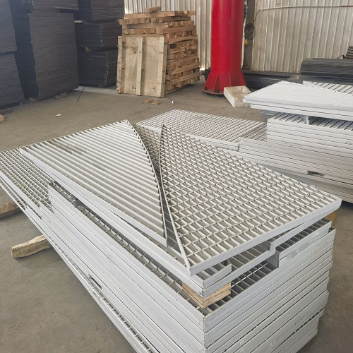 鋼格柵定制選購(gòu)指南：從需求溝通到驗(yàn)收全攻略