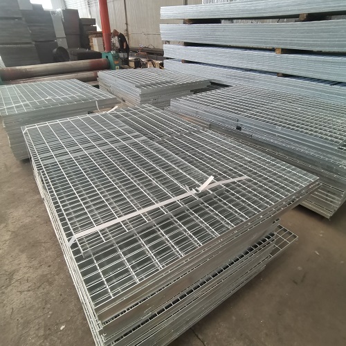 車(chē)庫(kù)鋼格柵設(shè)計(jì)方案：空間利用與車(chē)輛承載雙優(yōu)化