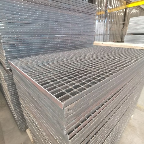 鋼格柵選購(gòu)實(shí)戰(zhàn)指南：五維透視避開(kāi)質(zhì)量陷阱