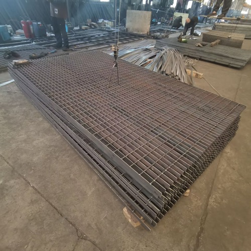 鋼格柵定制選購全流程：從需求到驗(yàn)收全攻略