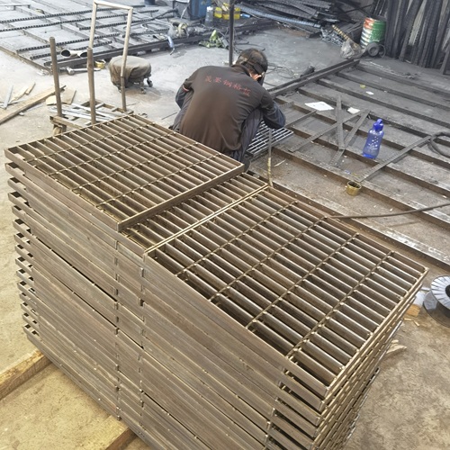 鋼格板防腐處理不到位，后期吃大虧