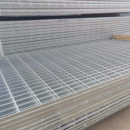 鋼格板排水不暢怎么改進(jìn)？試試這樣做