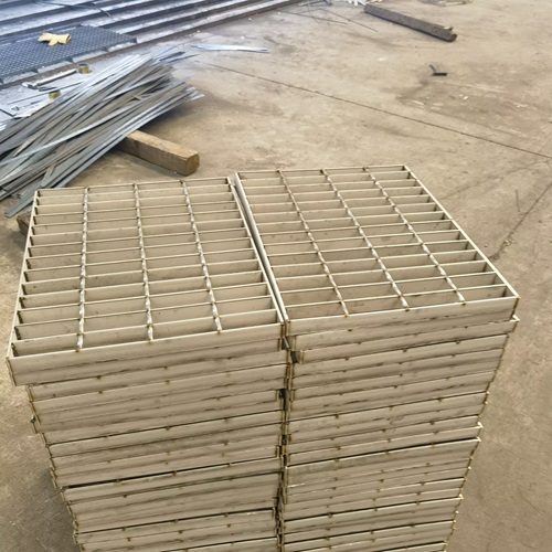 鋼格板用于排水溝蓋板的優(yōu)勢分析