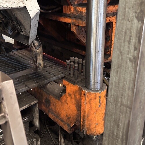 鋼格板運(yùn)輸和堆放有哪些禁忌