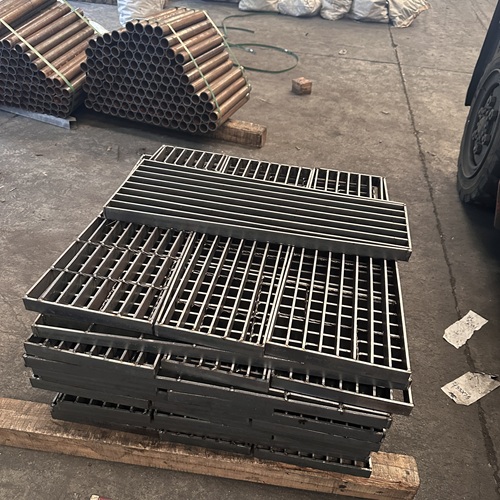 鋼格柵板憑啥火了這4點(diǎn)太關(guān)鍵了