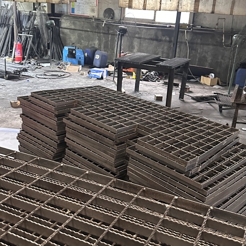 鋼格柵板怎么選才不踩坑？這幾點(diǎn)必須知道